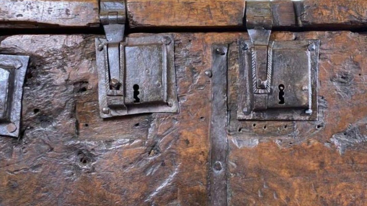 L'arca d'arxiu restaurada.