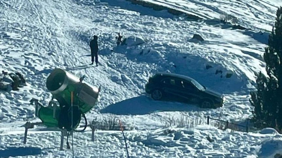 Tres turistes queden atrapades en un camí nevat de Bordes d’Envalira després de seguir el GPS