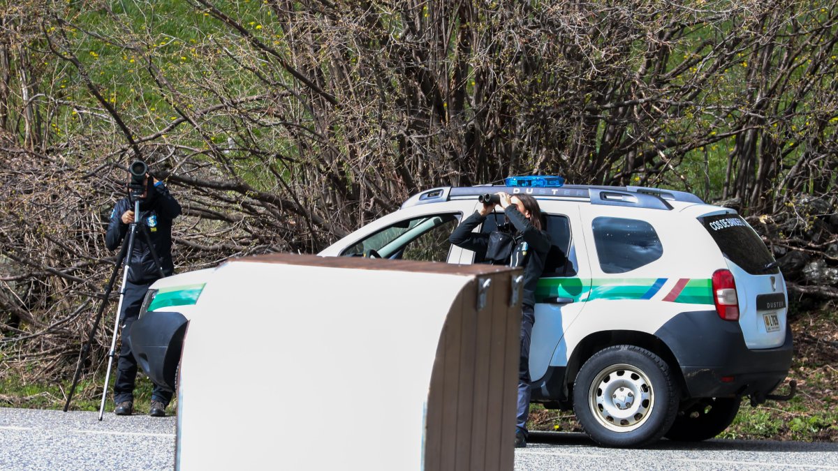 La investigació implica banders i policia.