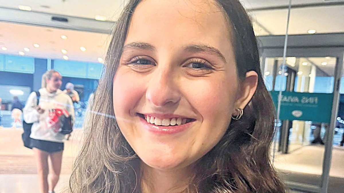 Aran Esquerré, guanyadora del premi Drets Humans amb només 16 anys.