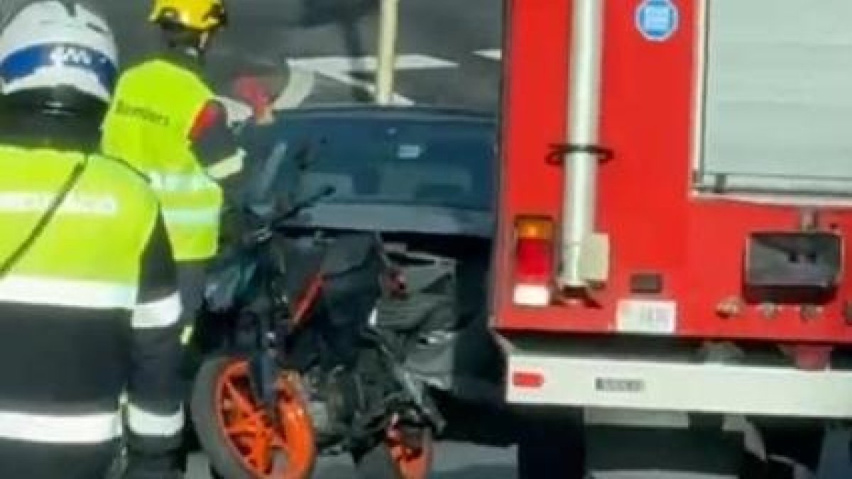 Accident a la rotonda d'Engolasters.