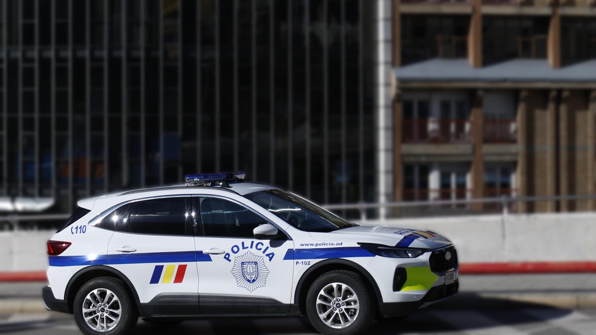 Un cotxe de la policia a Escaldes-Engordany.