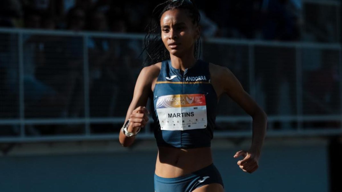 L'atleta Cristina Martins corrent.