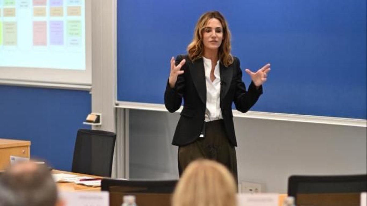 La directora acadèmica Mónica Reig.