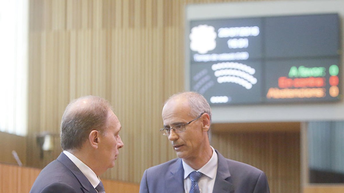 La moció de censura obre una guerra interna a Liberals
