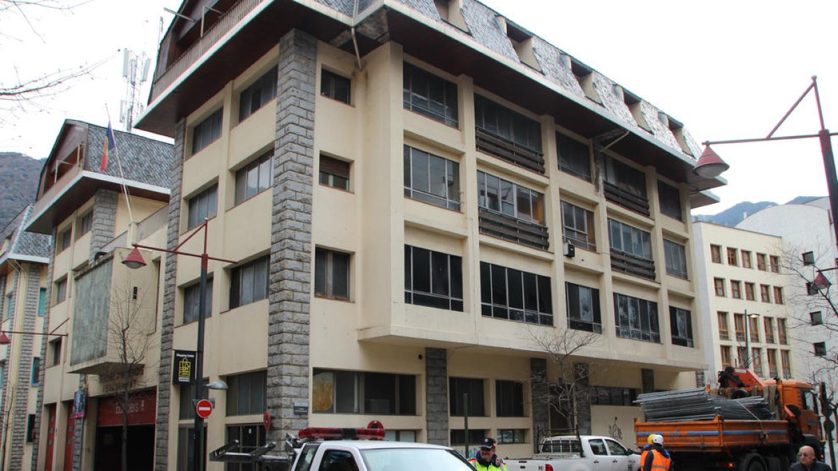 Talls de trànsit a Riberaygua