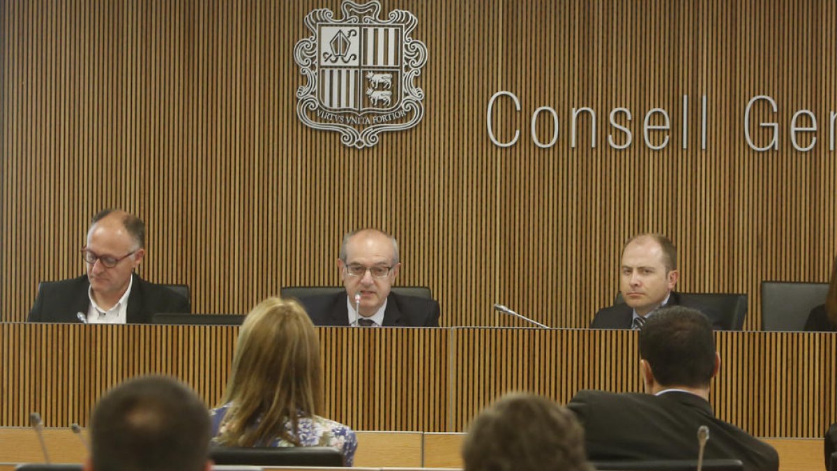 Carles Àlvarez Marfany, ministre de Salut