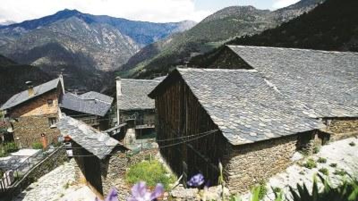 El comú confia que avui l'aigua d'Aixirivall ja sigui apta per beure