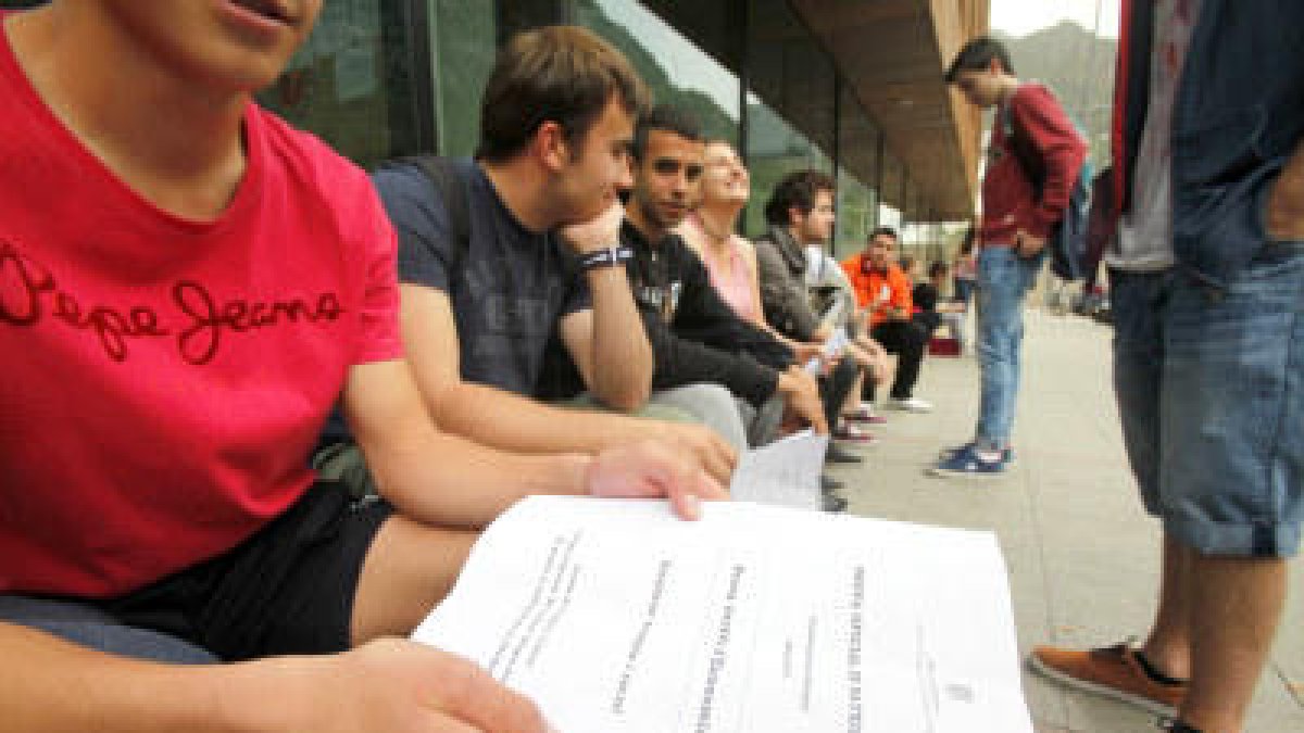 La prova oficial de batxillerat aplega un total de 169 alumnes