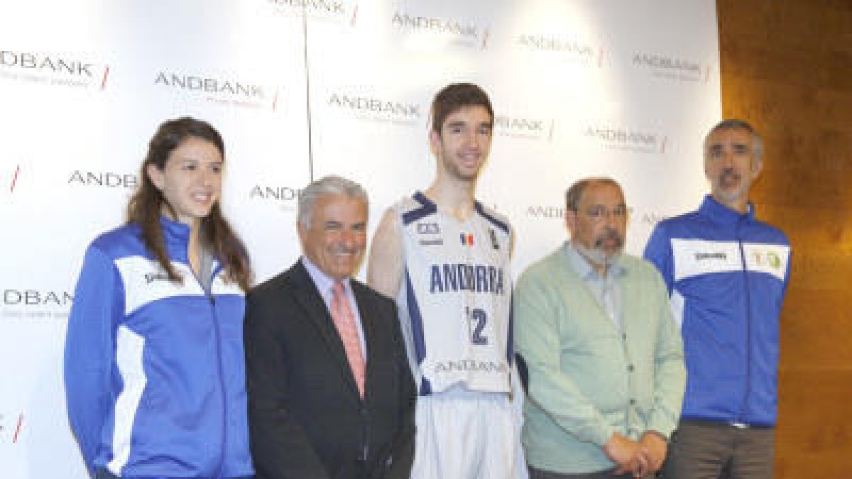 Andorra presenta els combinats sub-18 que competiran al proper Mundial del Kazakhstan