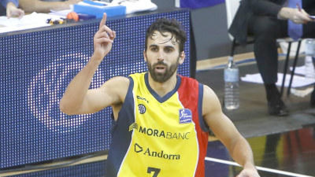 Sada se'n va amb retrets