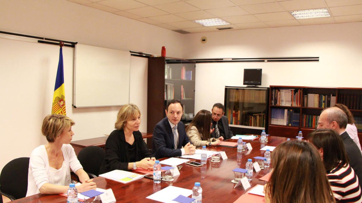 La Comissió Nacional de prevenció de la violència de gènere comença a rodar