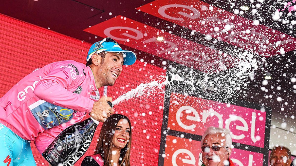 Chaves perd la 'maglia' rosa i el Giro serà per a Nibali