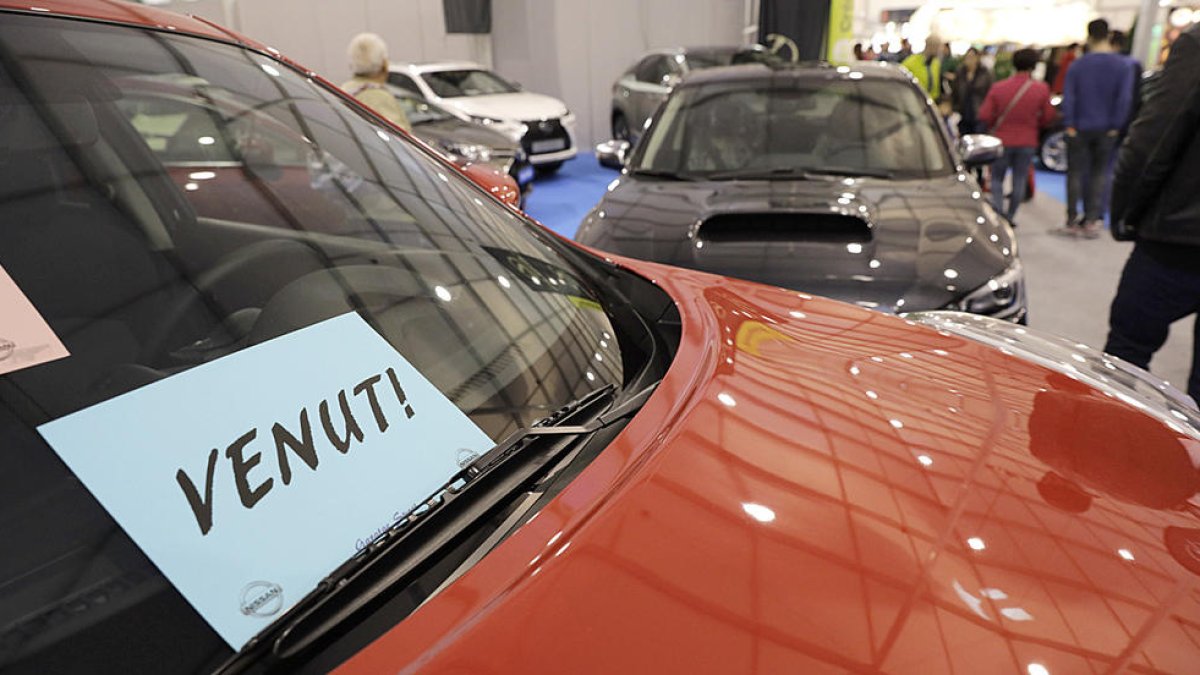 La matriculació de cotxes puja un 25% respecte a l'octubre del 2015