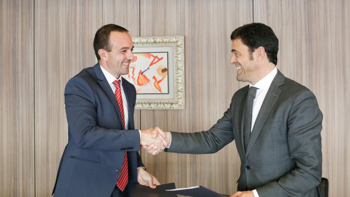 Conveni de cessió d'un terreny per fer un pàrquing