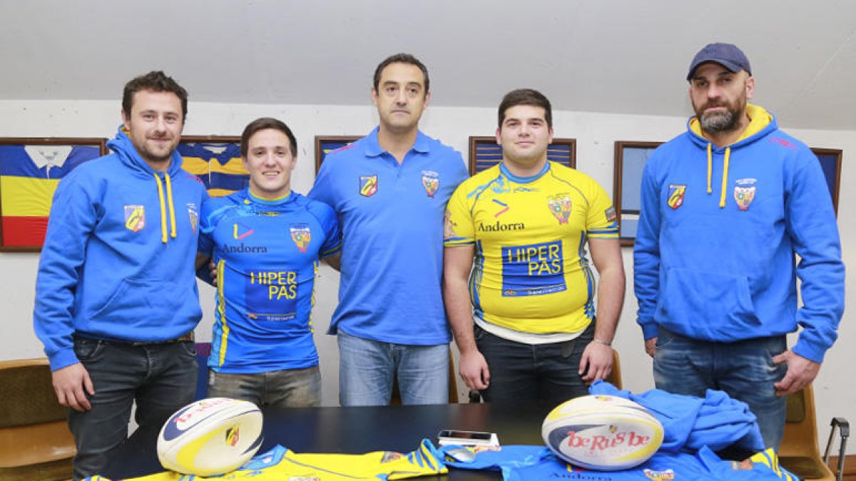 El VPC tanca la plantilla amb Robbiani i Berdzenishvili