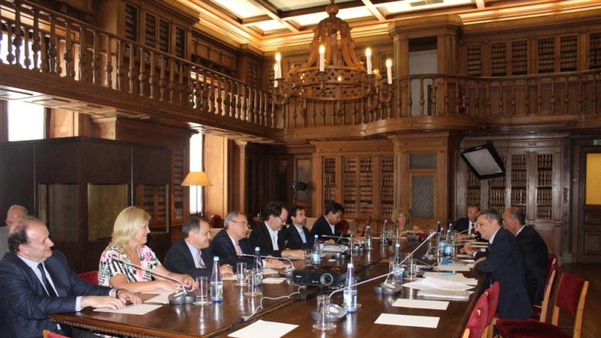 Saboya explica el camí econòmic d'Andorra a Portugal