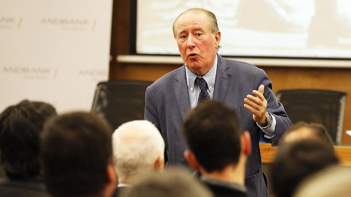 Gay de Liébana dóna receptes per diversificar l'economia