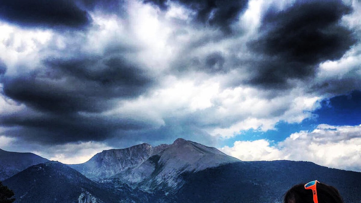 A l'estiu, a peu; i a l'hivern, amb els esquís de muntanya