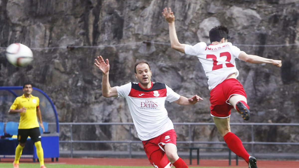 Més a prop, però tan lluny