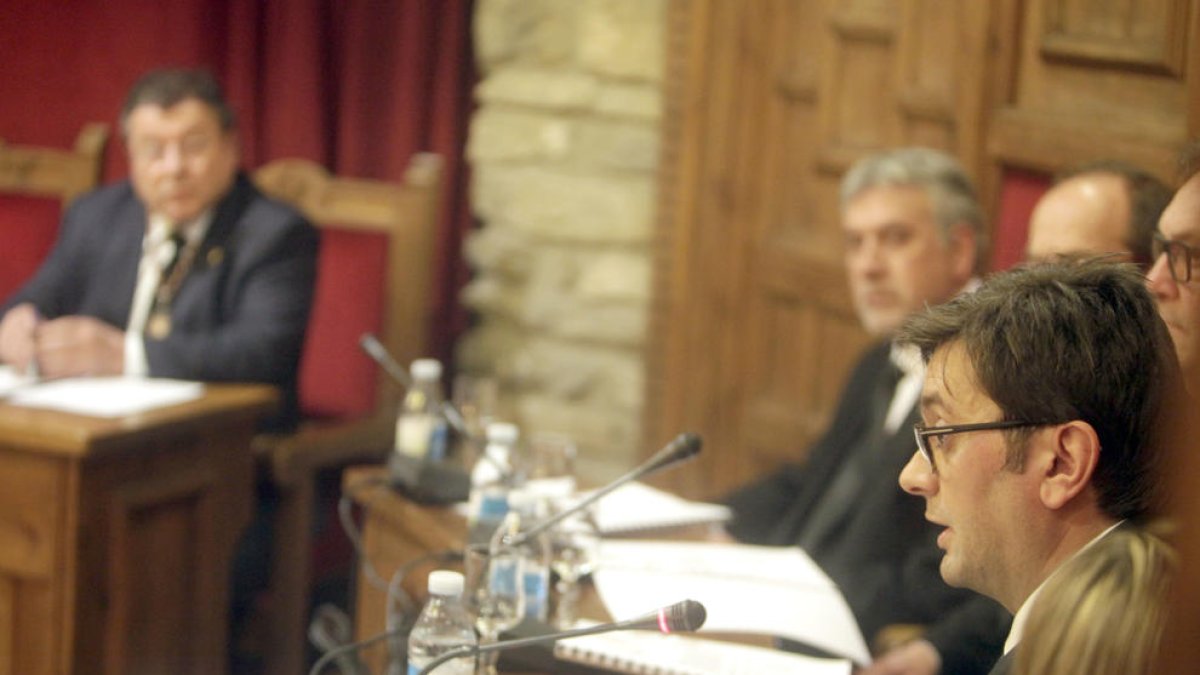 L'oposició creu que les crítiques de Visa revelen una crisi al comú