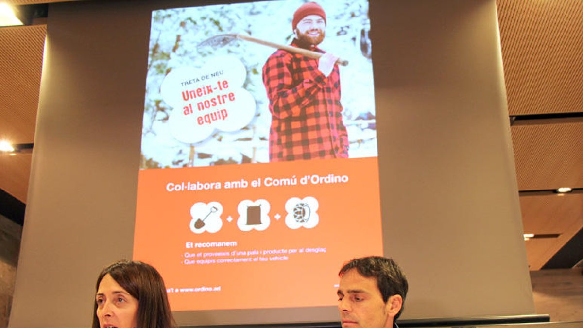 El comú desplega catorze operaris per fer la campanya de la treta de neu