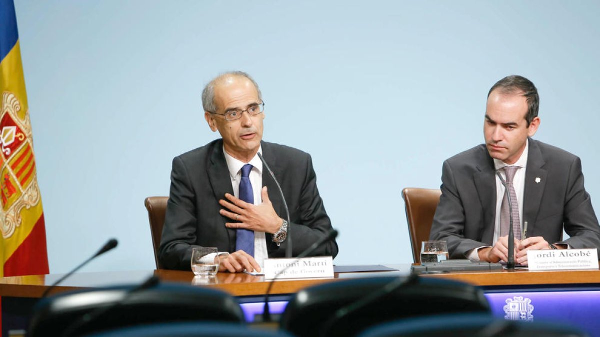 Martí reconeix que va ser un error mantenir Alcobé