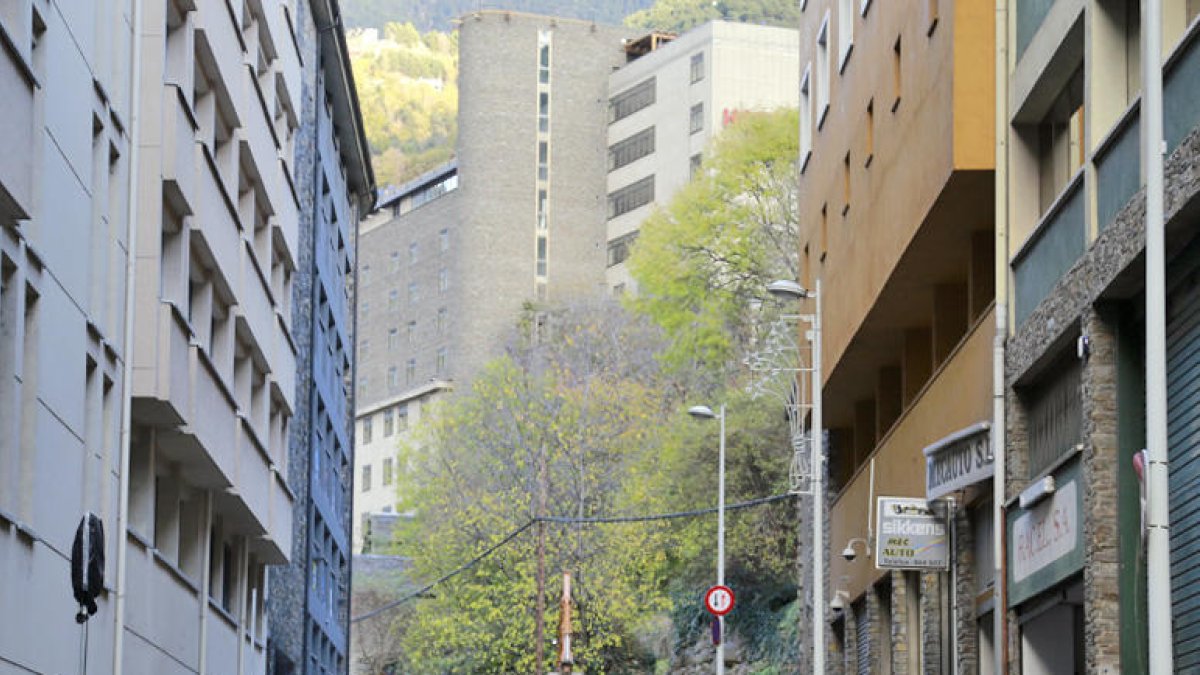 El comú derroca el mur de les Boïgues per les obres del Fener