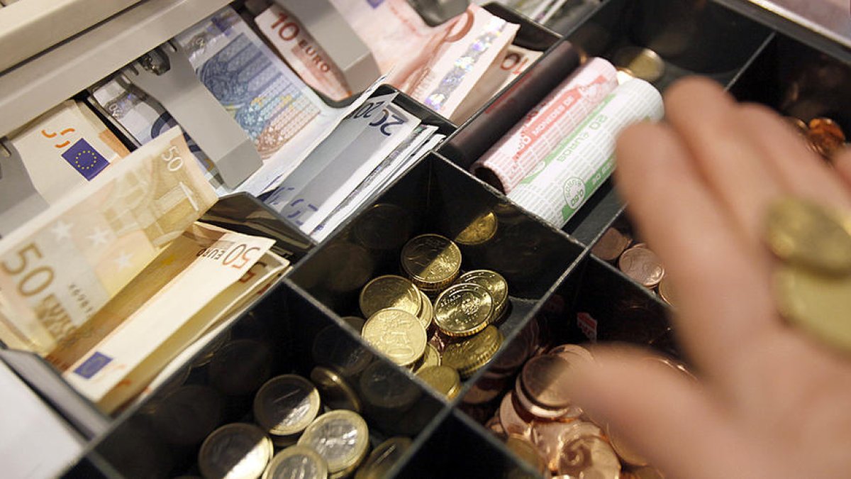 Caixera amb privilegis