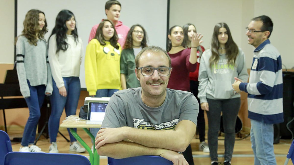 “El pas al rock va ser natural, estava al temari de música”