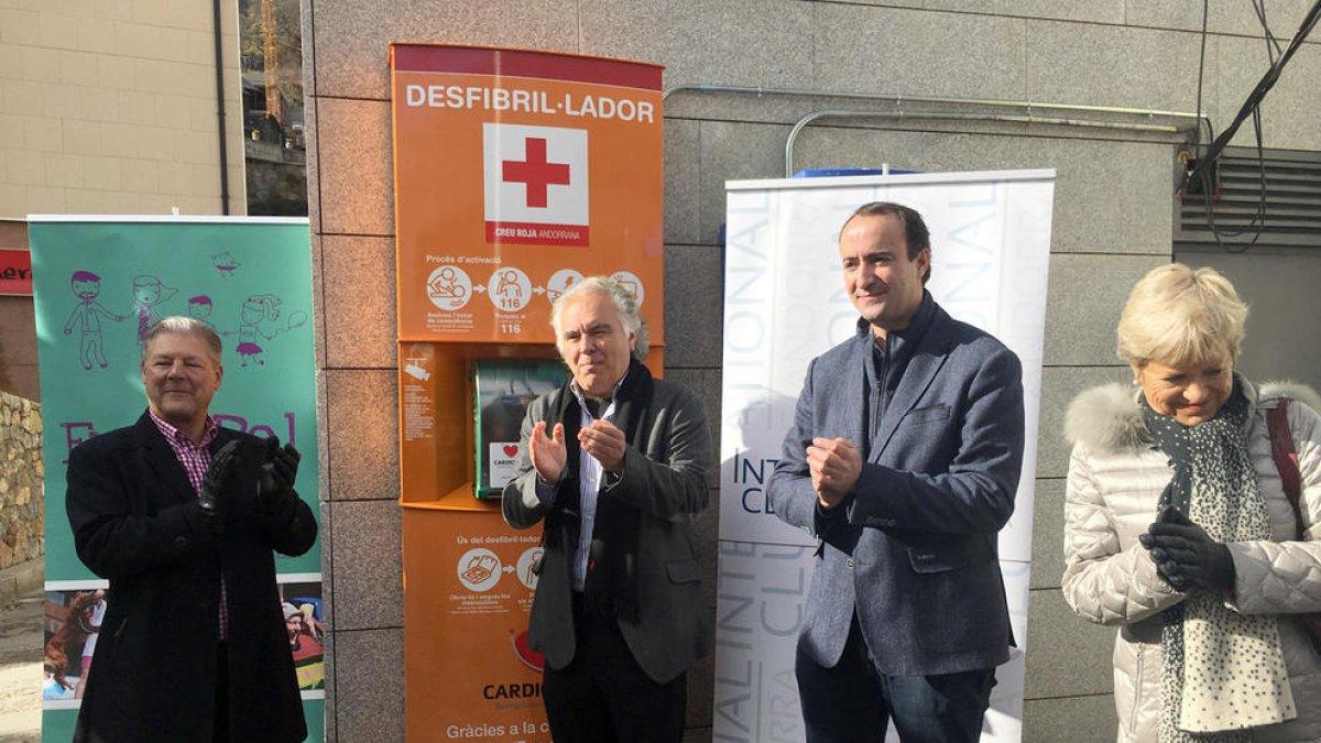 Nou desfibril·lador d'última generació a les Fontetes