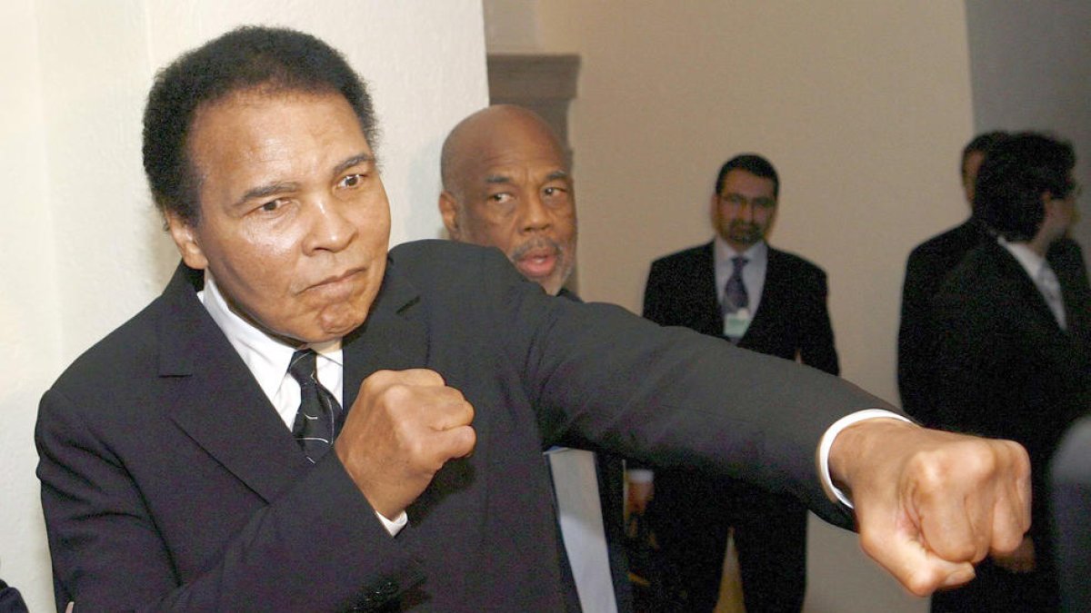 Mor Muhammad Ali, el púgil que va transcendir més enllà de l'esport