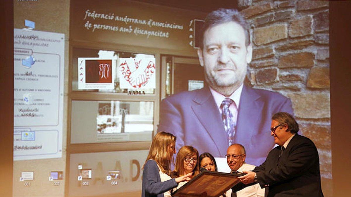 Lluita per la dignitat