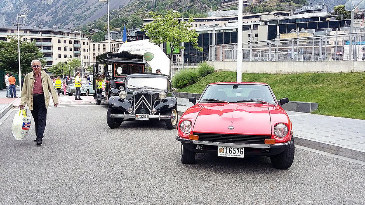 Vehicles antics a l'abast