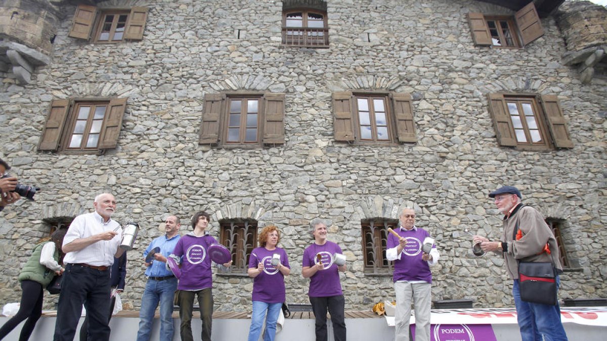 La cassolada de Podem i els anestesistes del SAAS als set tuits