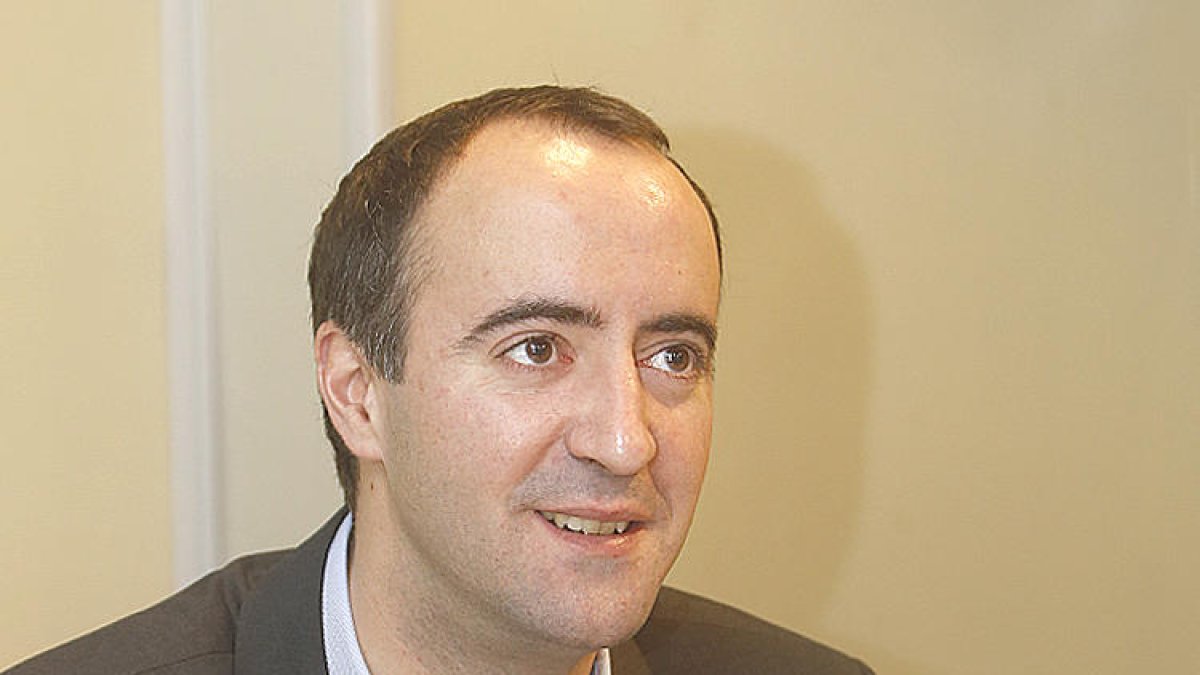 “No em sap greu haver d'estar d'acord amb el partit que governa”