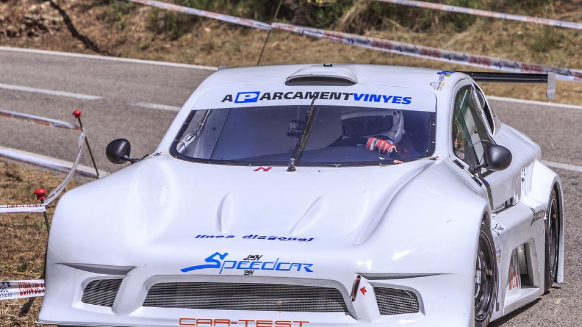 De la Casa guanya a la Llacuna en la categoria de turismes i Plaus fa segon CM