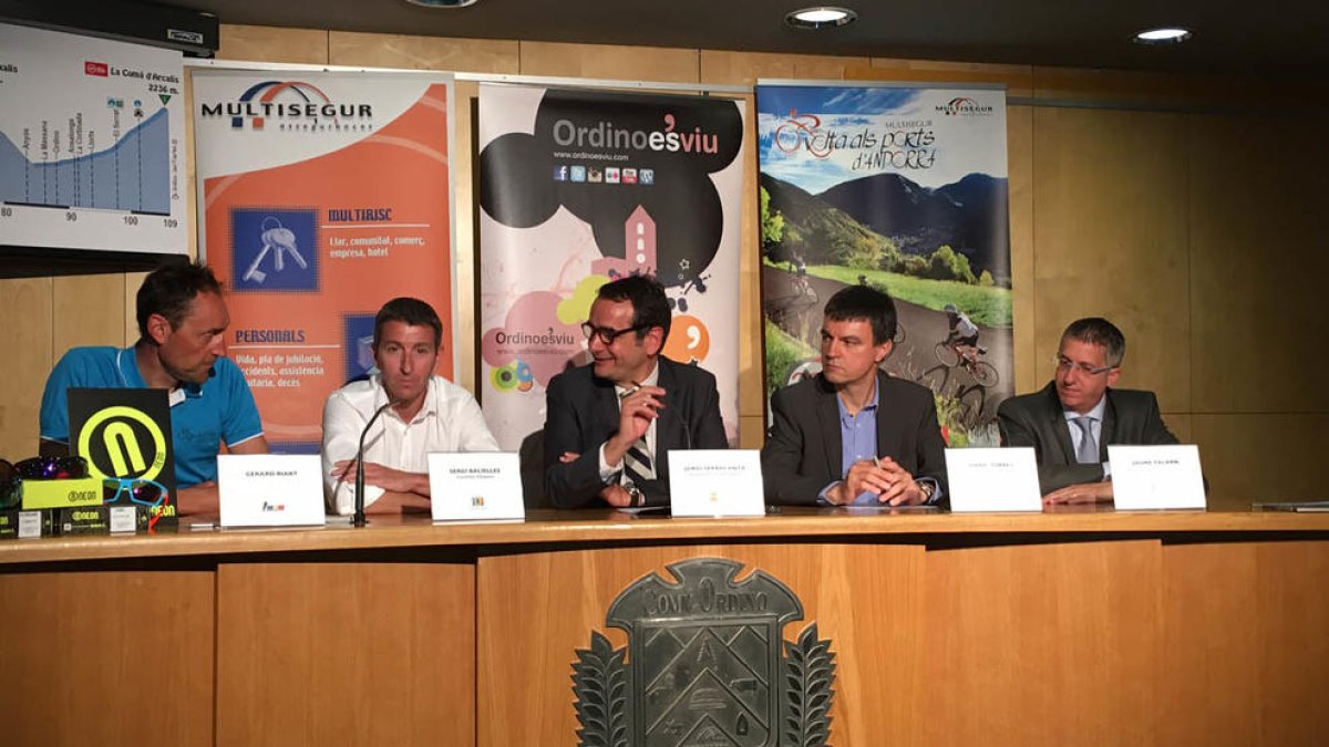 La roda de premsa de presentació de la Multisegur Volta als Ports