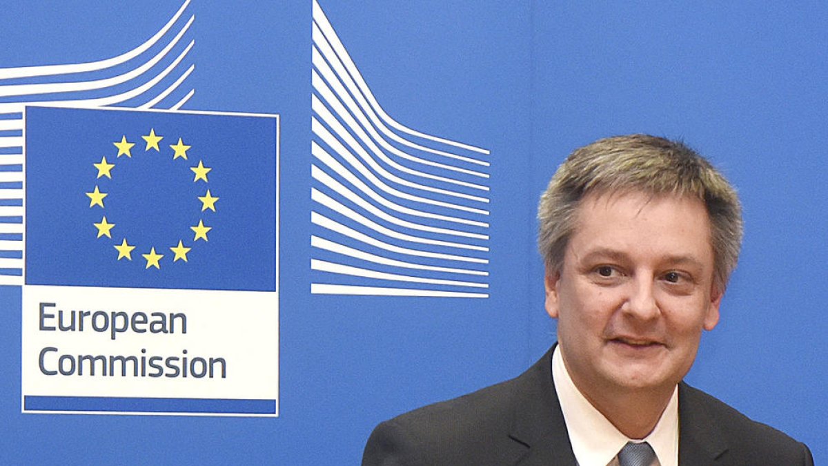 Govern admet que el Brexit alentirà l'acord d'associació