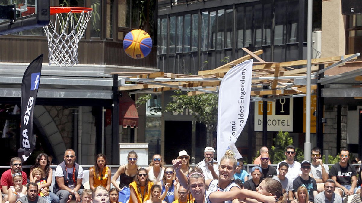 Jornada de contrastos
