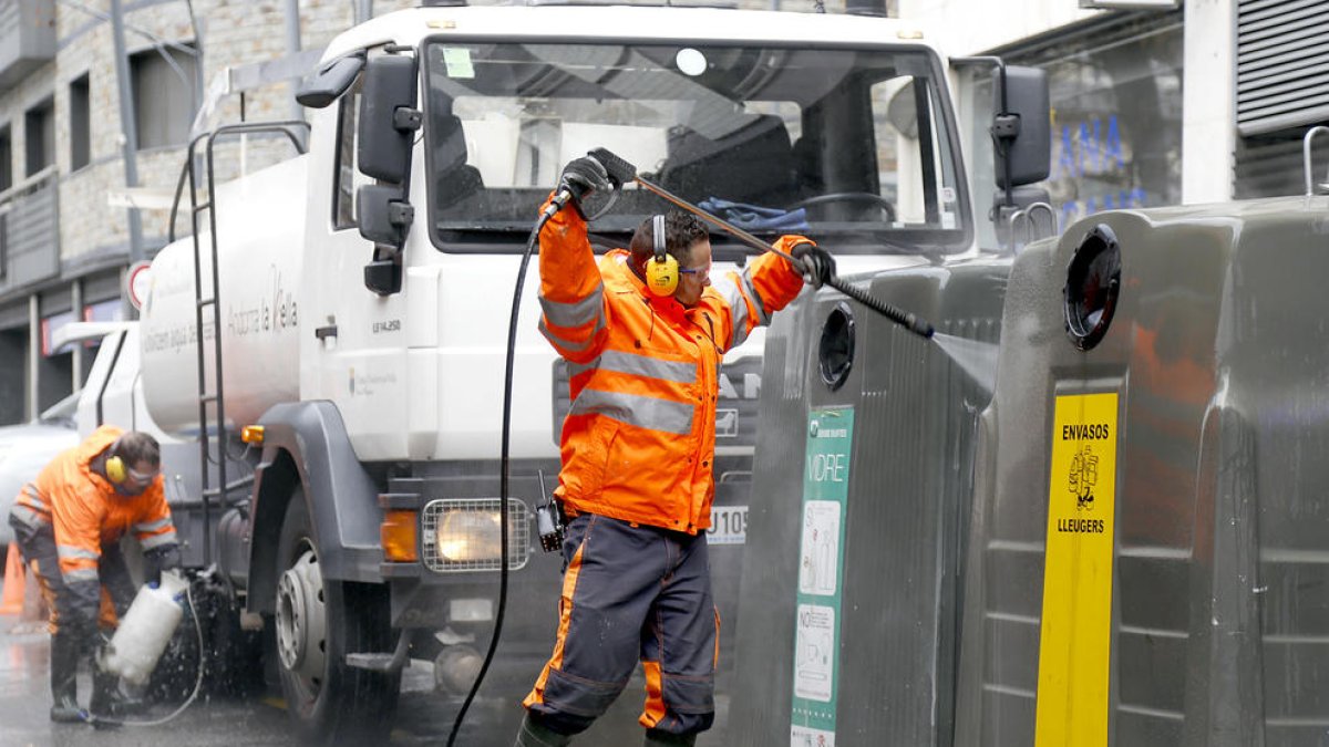 El comú adquirirà un camió per intensificar la neteja dels carrers
