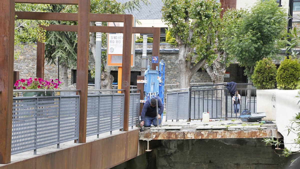 El PS pregunta per l'estat del passeig de Mojácar