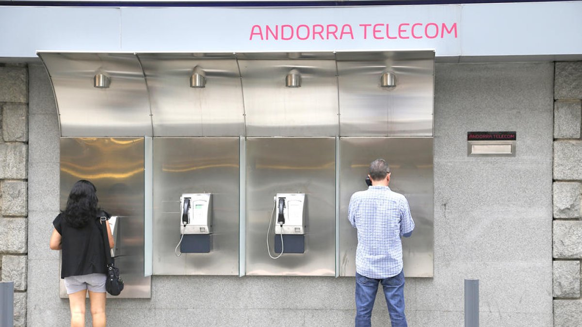 Incidència a la meitat de les línies fixes