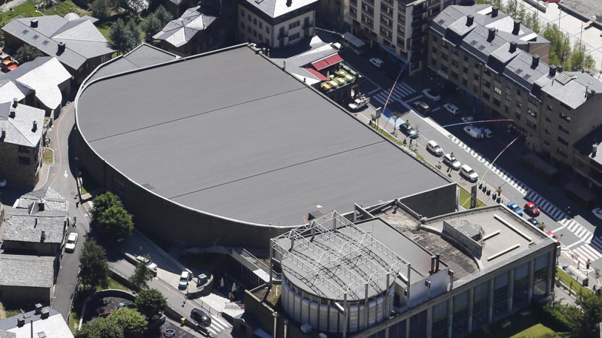 El comú espera una resposta dels privats pel lloguer del Palau de Gel