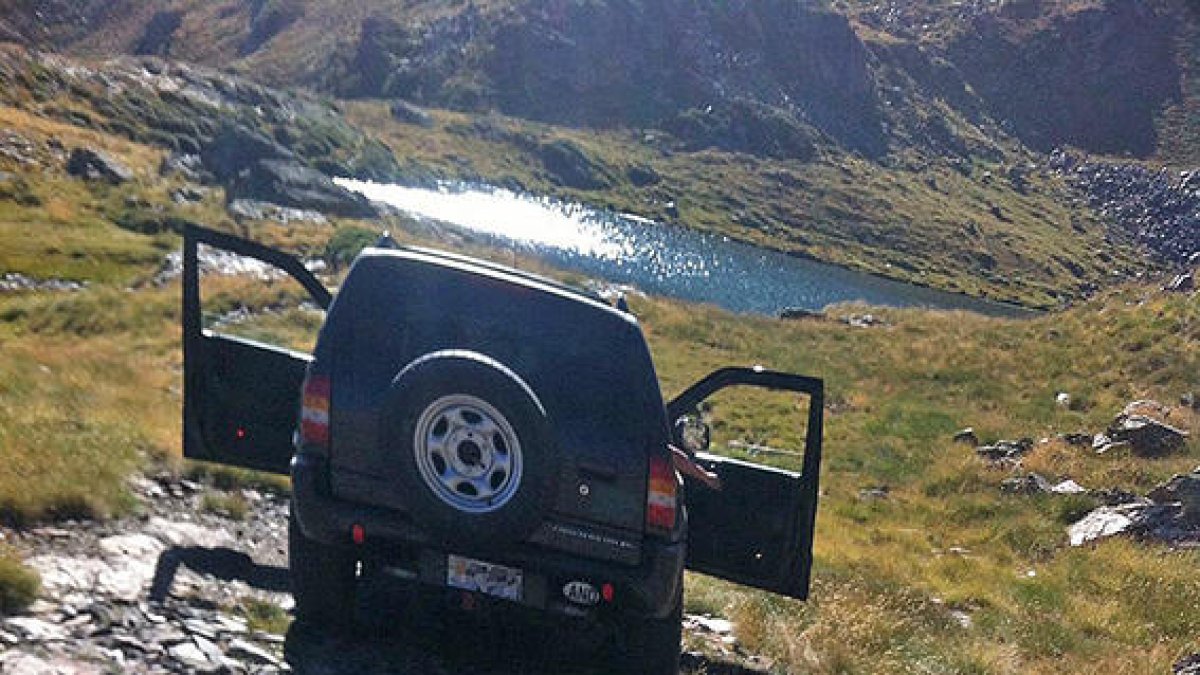 Expedient per circular amb 4x4 pel camí de Creussans