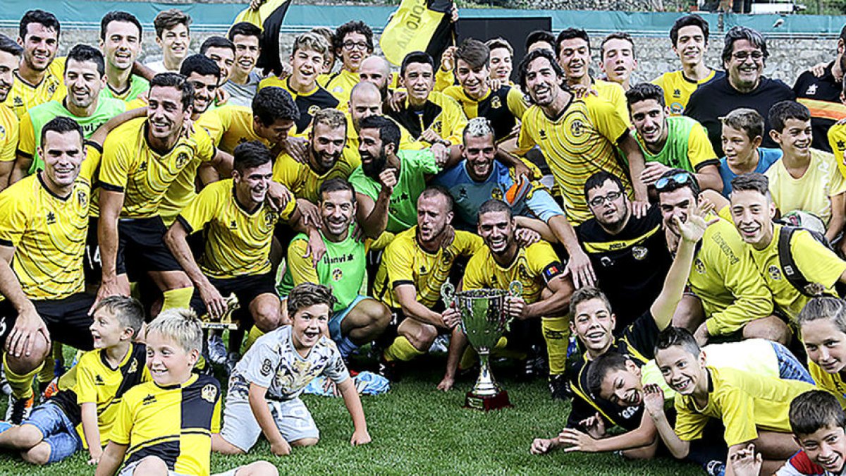 La UE Santa Coloma s'endú una Supercopa igualada