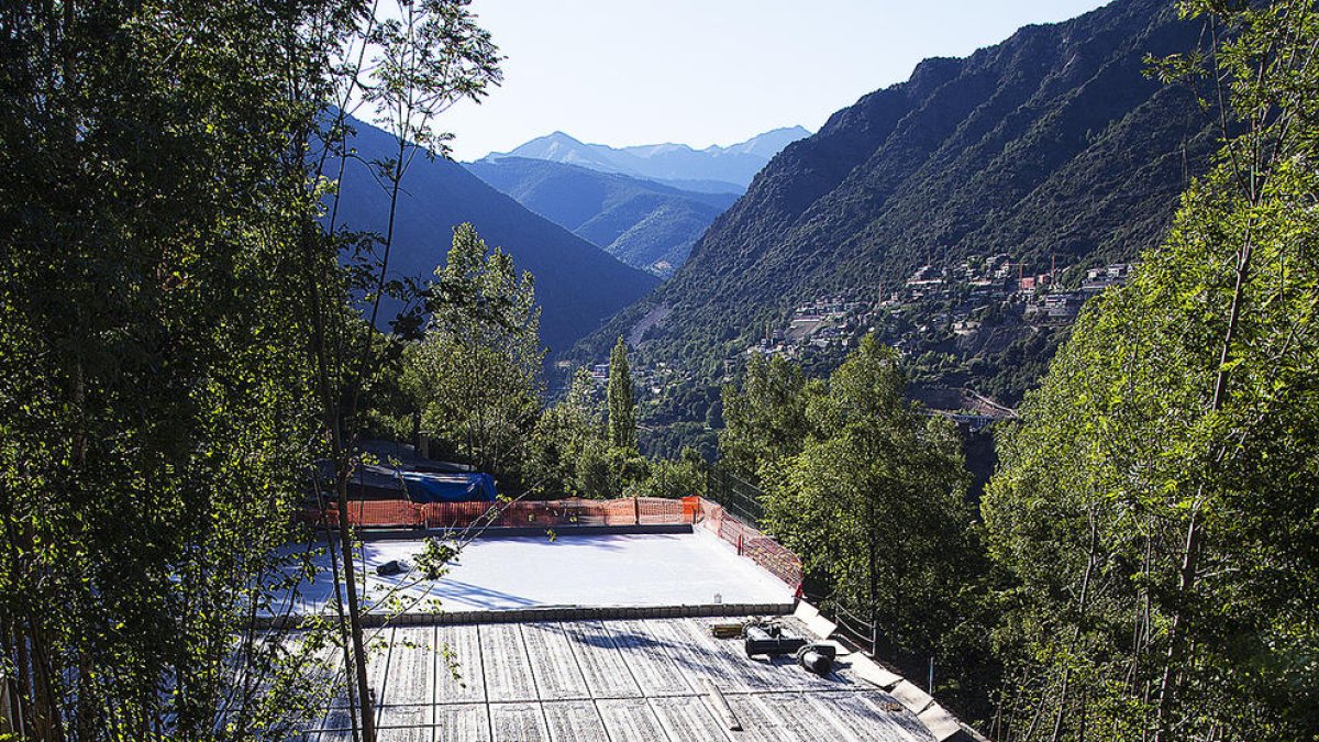 Capesa finalitza la instal·lació de la coberta del tercer dipòsit d'aigua