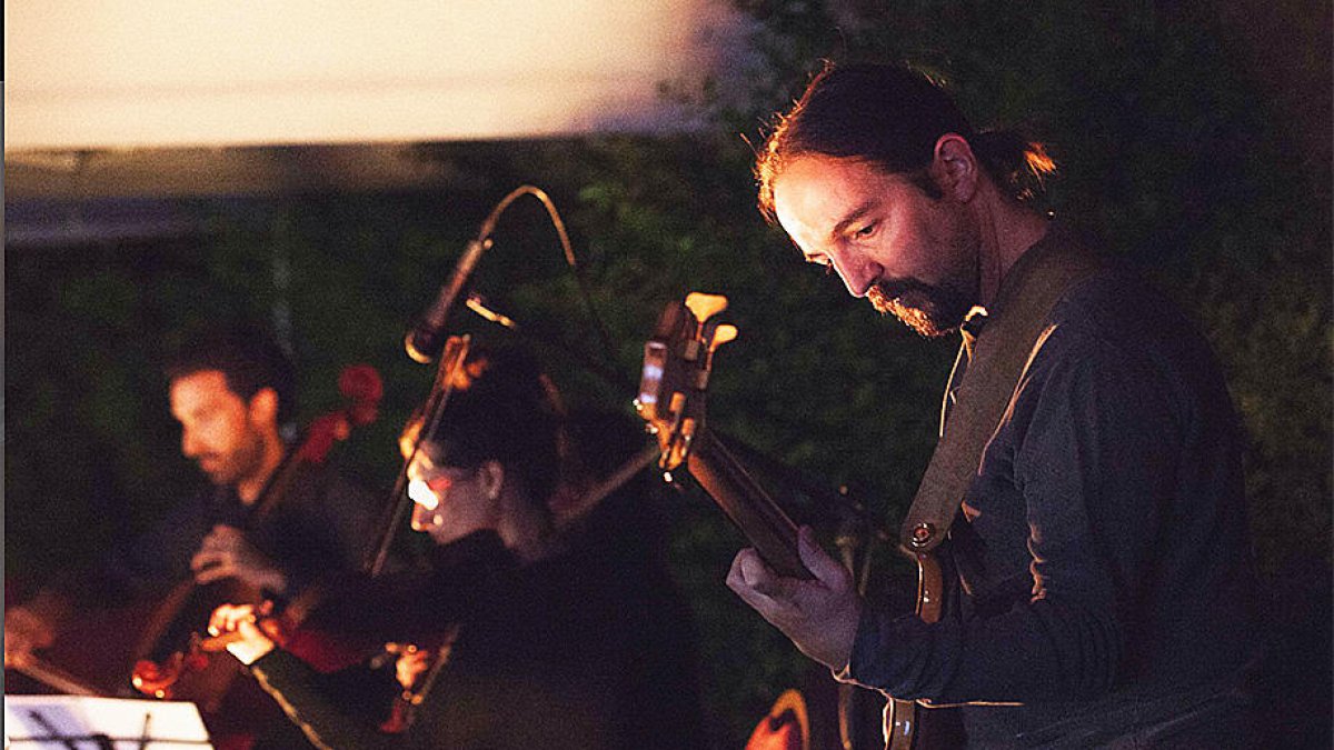 Landry Riba i Jordi Claret tocaran a la vall d'Incles