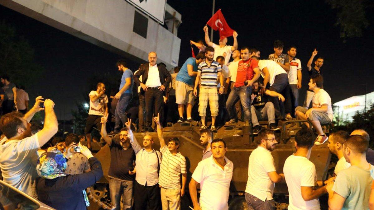 Dos andorrans estan bloquejats a Turquia