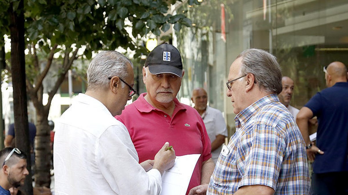 Els partits discrepen pel vot dels residents